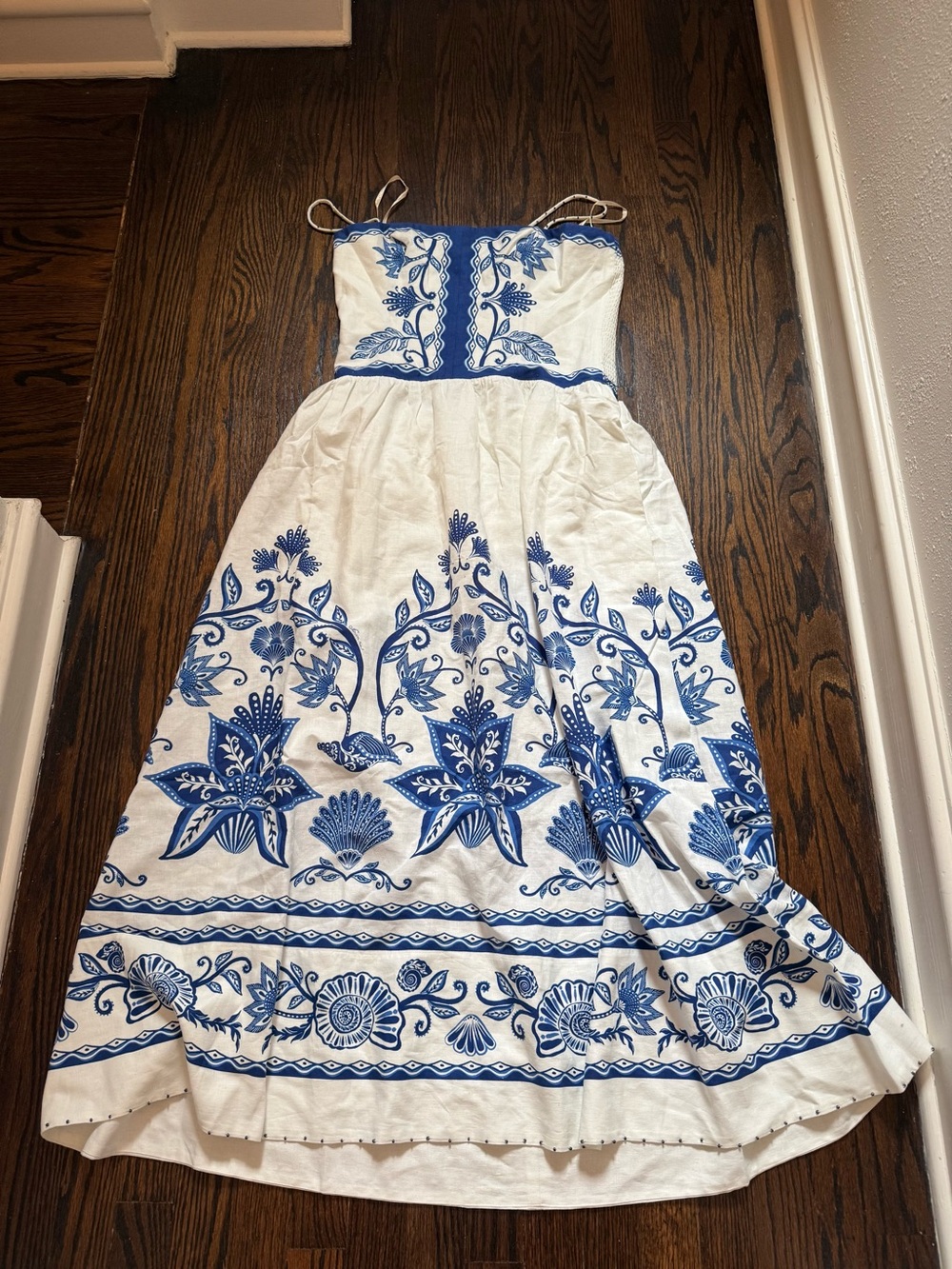 FARM Rio Shell RioWhite Maxi Dress with Blue Floral Embroidery - Picture 3 of 9
